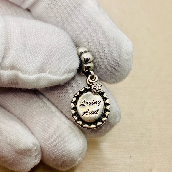 EUC Pandora 791277CZ Sterling Silver Loving Aunt Family Dangle Bead w/ Zirconia - Picture 3 of 7